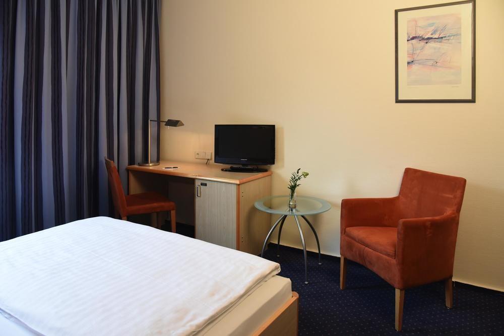 Intercityhotel Stuttgart Estugarda Exterior foto