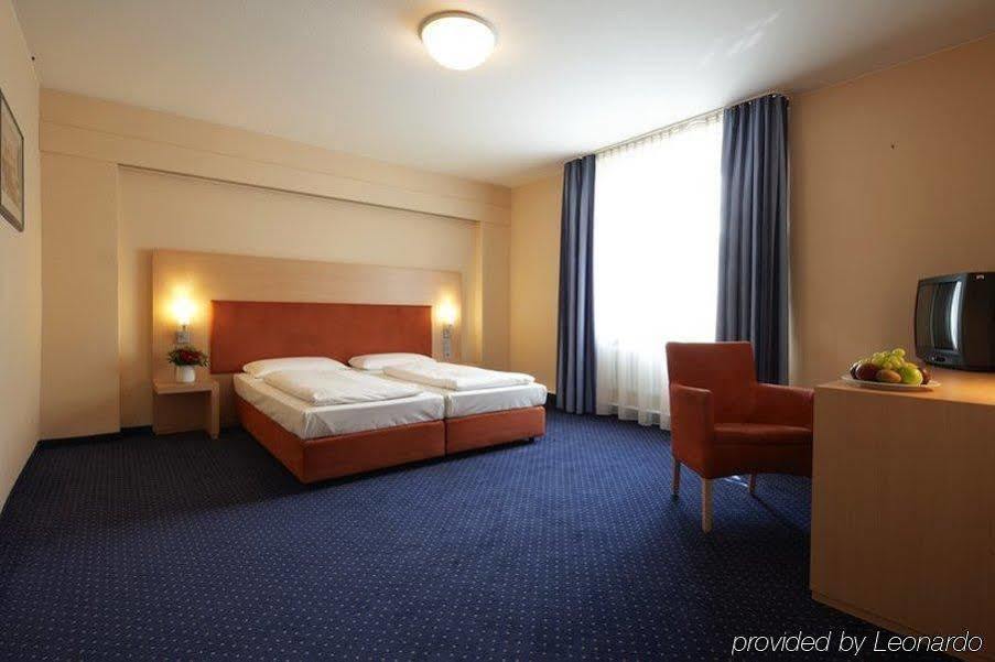 Intercityhotel Stuttgart Estugarda Exterior foto