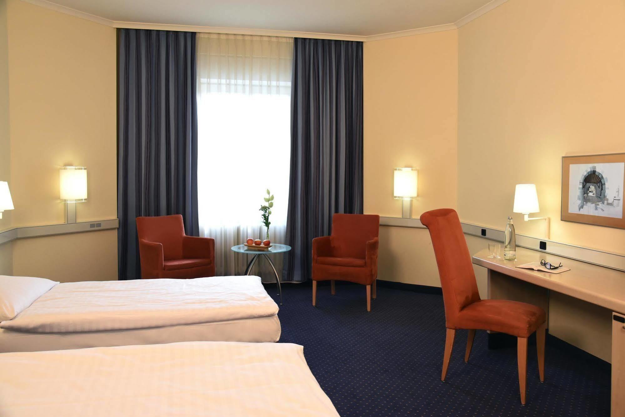 Intercityhotel Stuttgart Estugarda Exterior foto