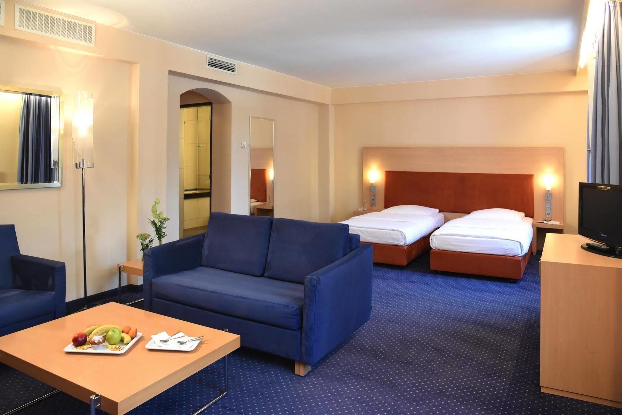 Intercityhotel Stuttgart Estugarda Exterior foto