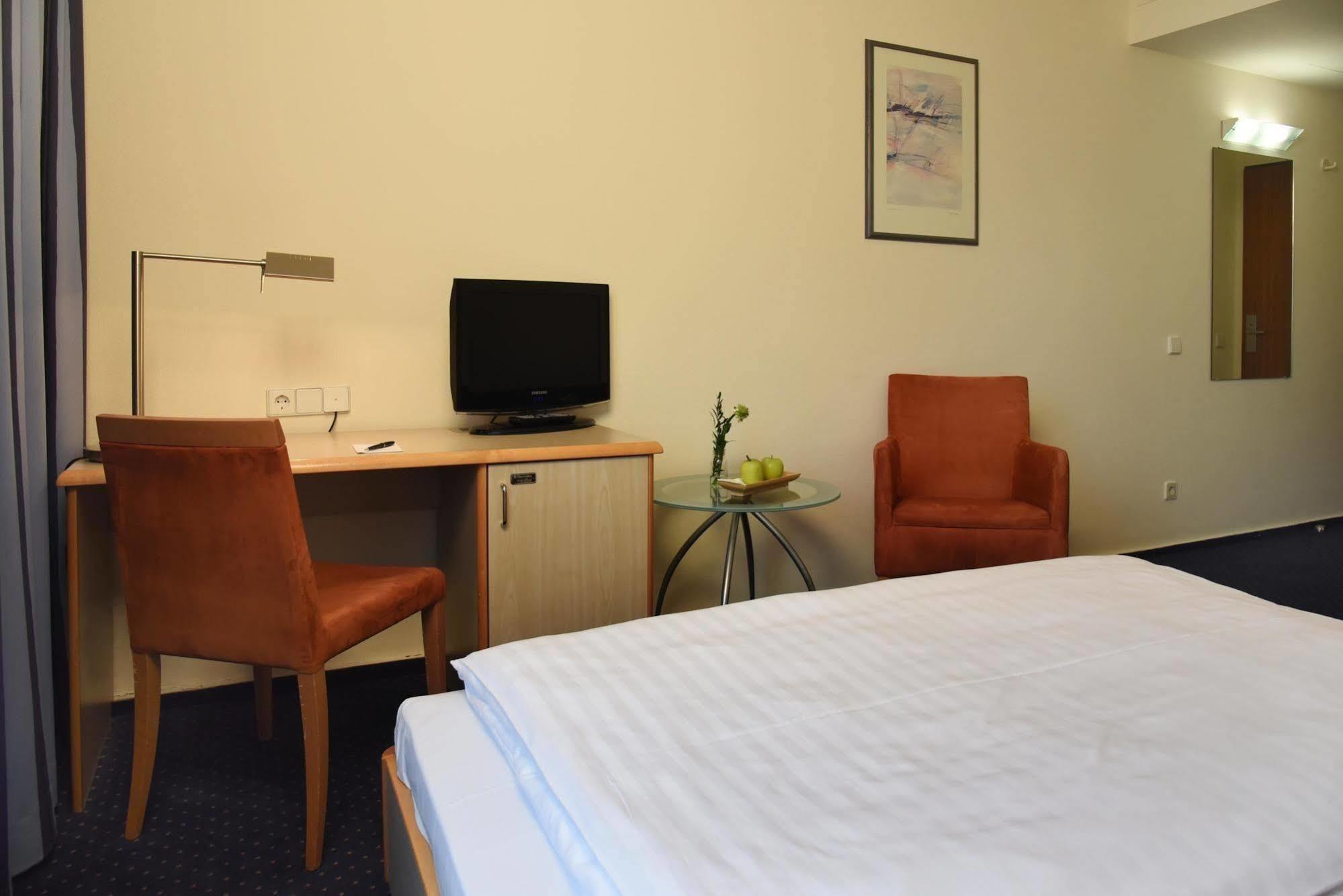 Intercityhotel Stuttgart Estugarda Exterior foto